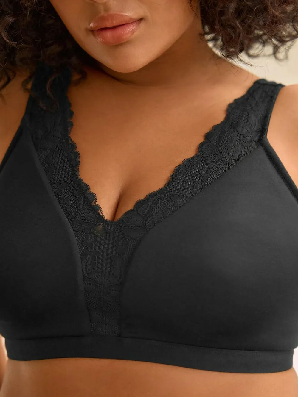 Next B-H Total Support Ultimate Comfort Supersoft Non Pad Non Wire Bra Black