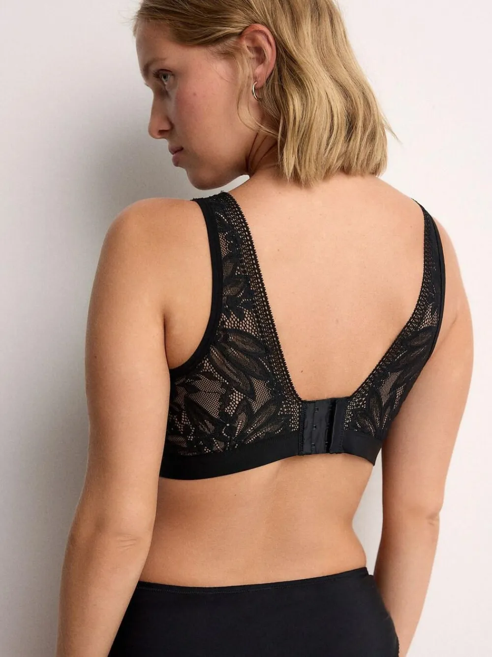 Next Black/White Total Support Non Pad Wire Ultimate Comfort Bras 2 Pack^Women Dd+ Range|Bras