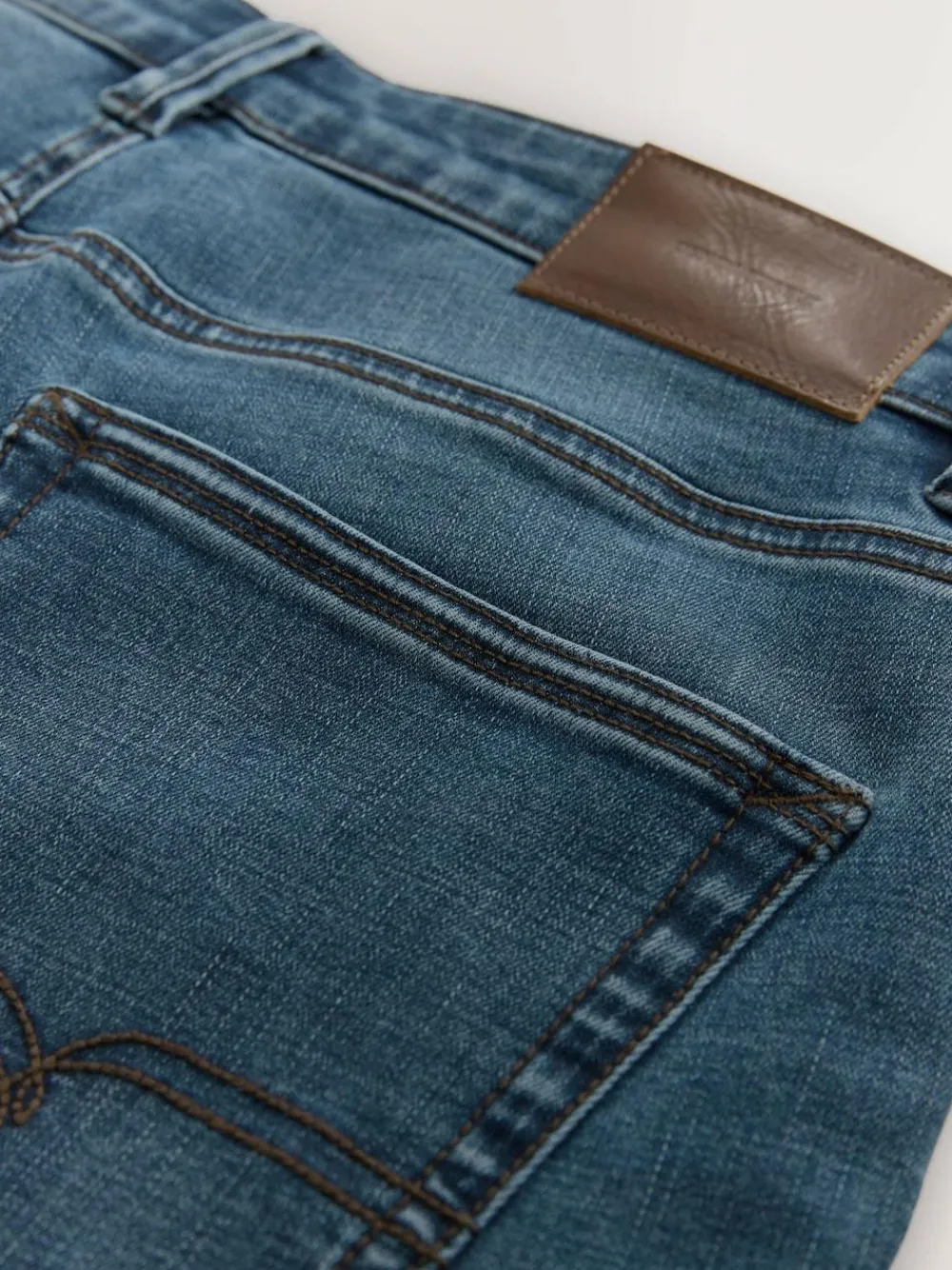 Next Blue Light Slim Fit Motionflex Jeans^ Jeans|Jeans