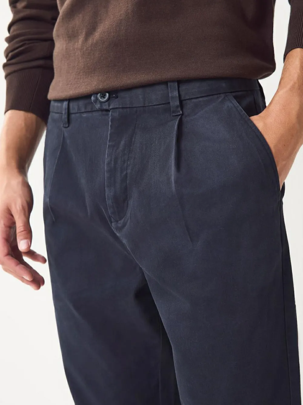 Next Regular Tapered Fit Single Pleated Stretch Chinos Trousers^ Pants & Chinos