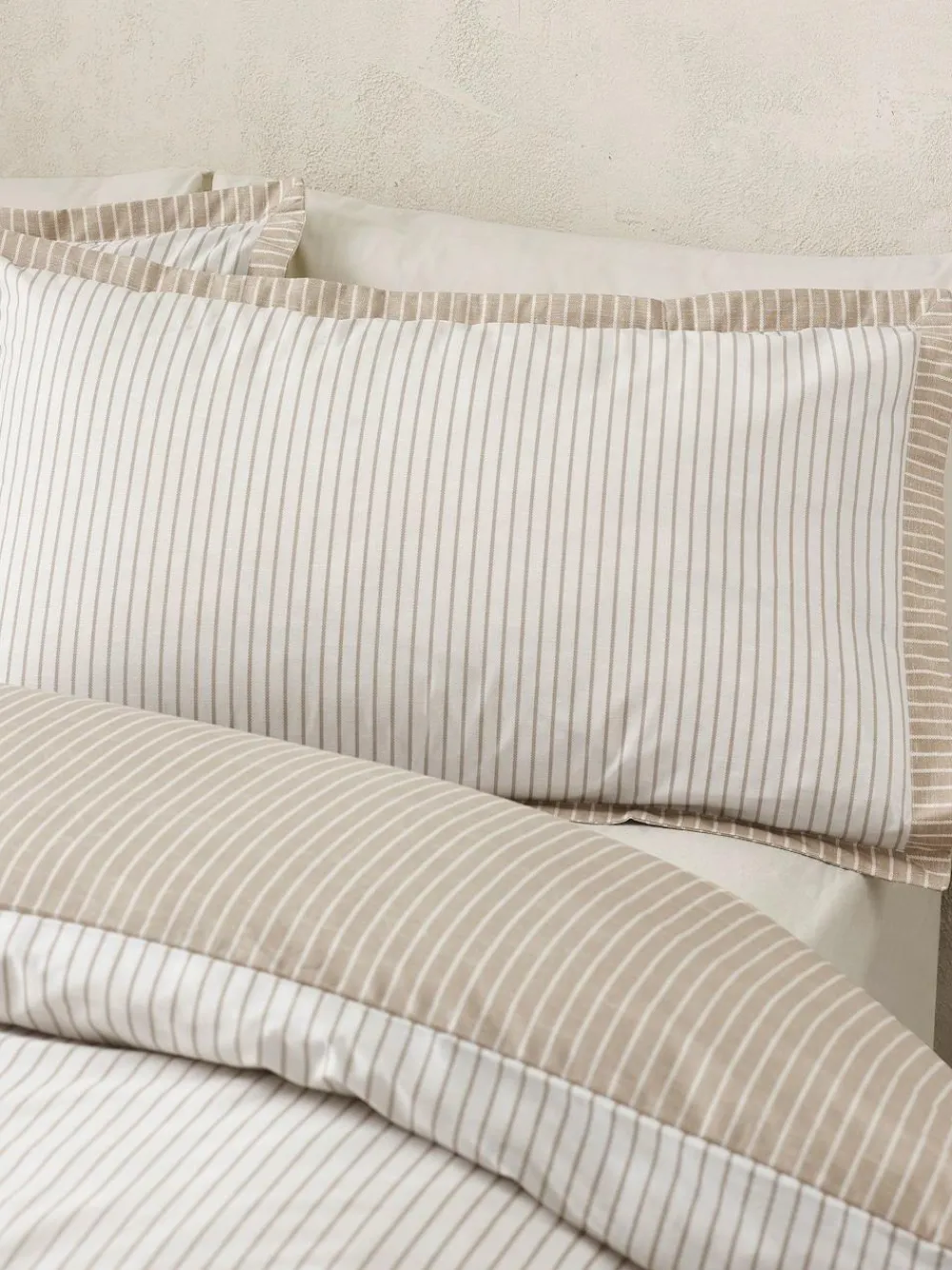 Catherine Lansfield Oxford Pinstripe Reversible Duvet Cover Set^ Branded Bedlinen