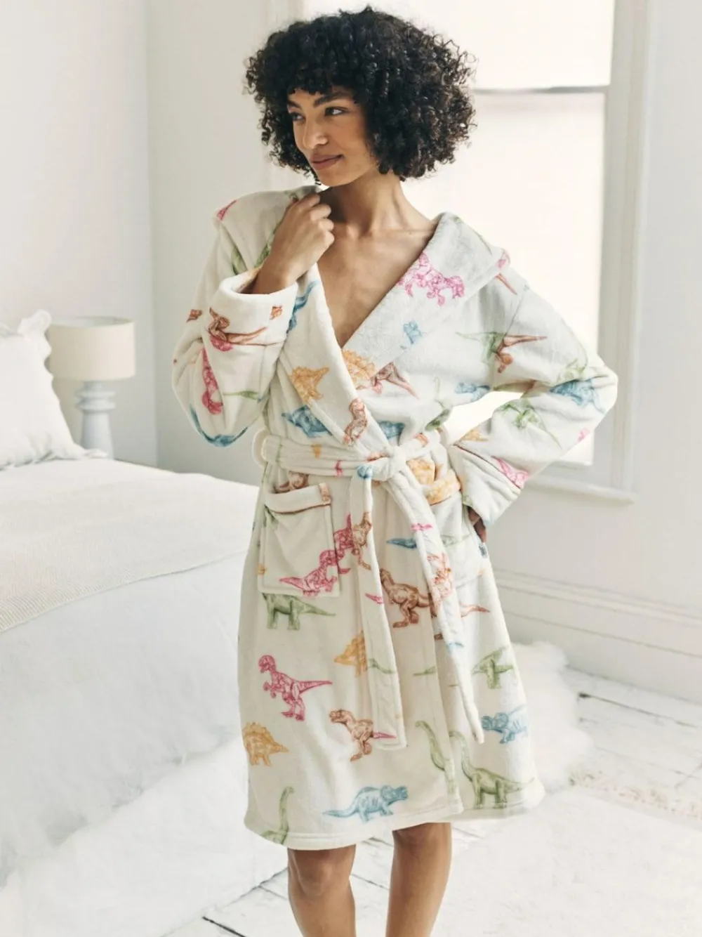 Best Chelsea Peers White Fleece Dinosaur Print Dressing Gown