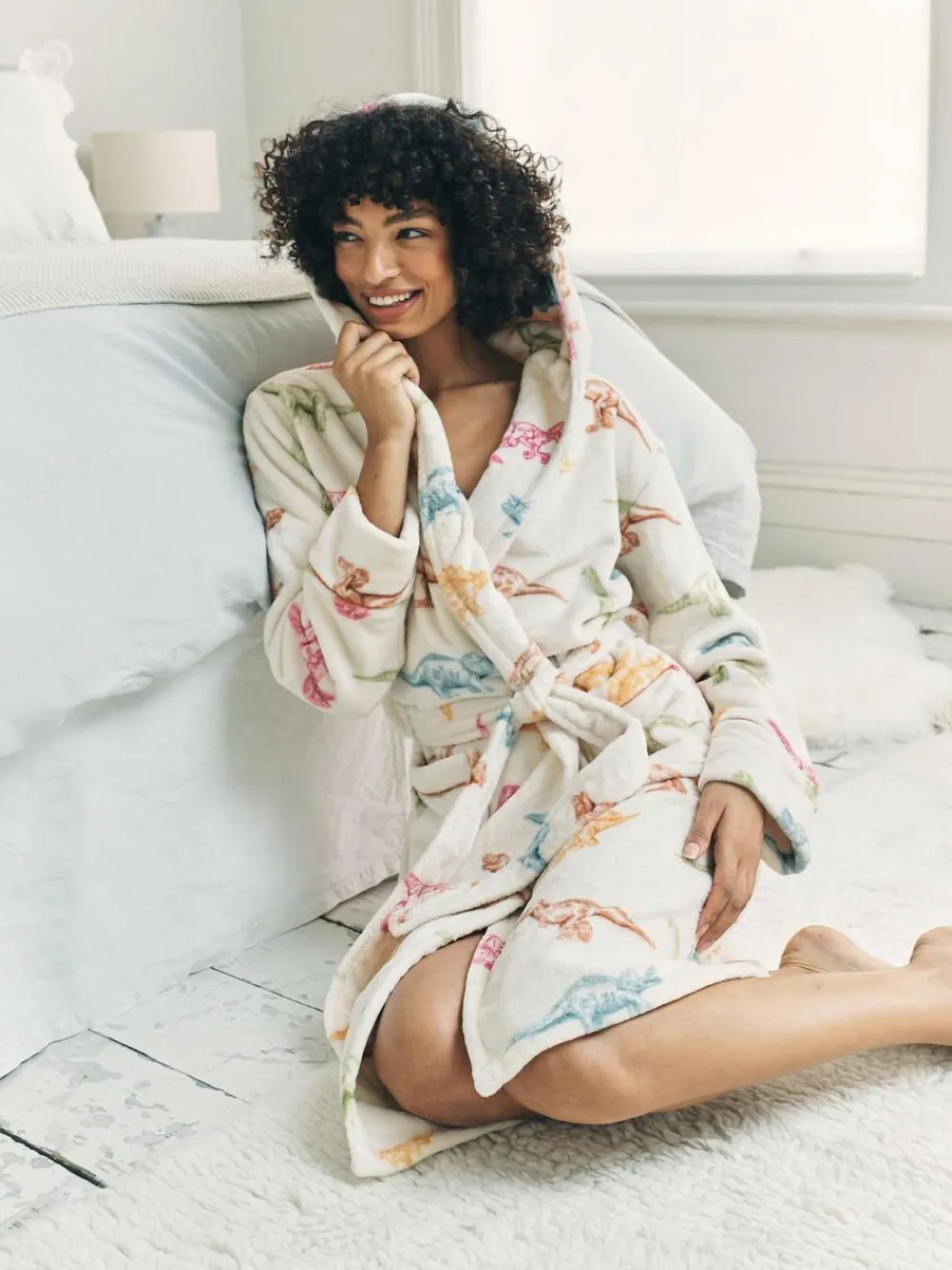 Best Chelsea Peers White Fleece Dinosaur Print Dressing Gown