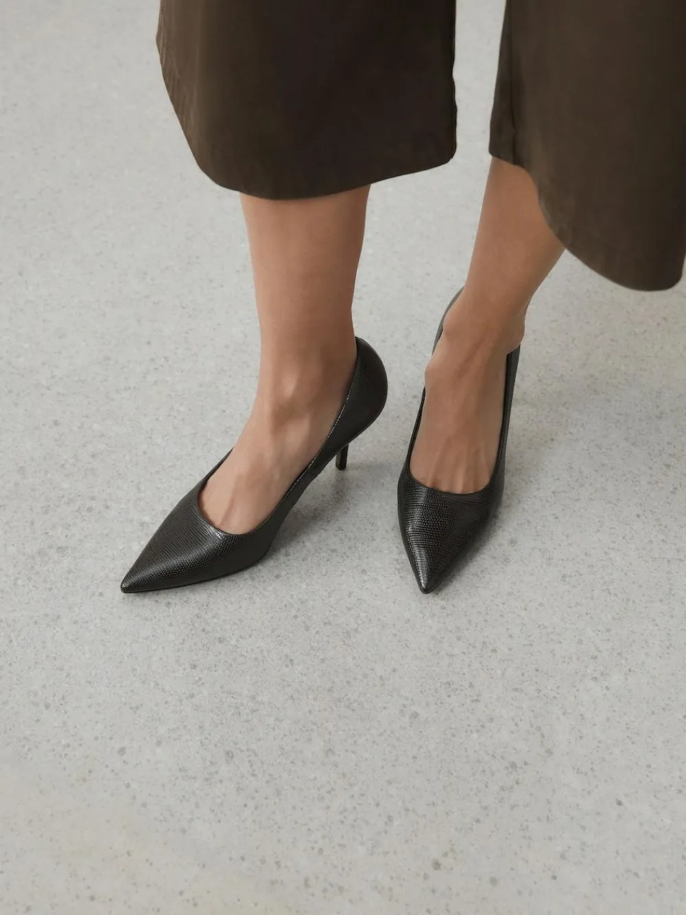 Next Standard/Wide Fit Forever Comfort® Point Toe Court Heels^Women Heels
