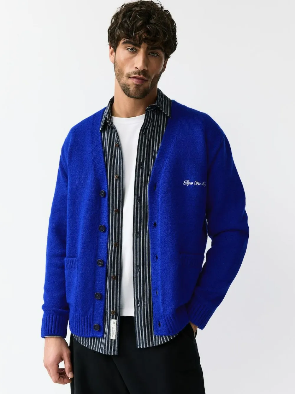 Next Regular Fit Embroidered Chest Motif Cardigan^ Knitwear|Knitwear