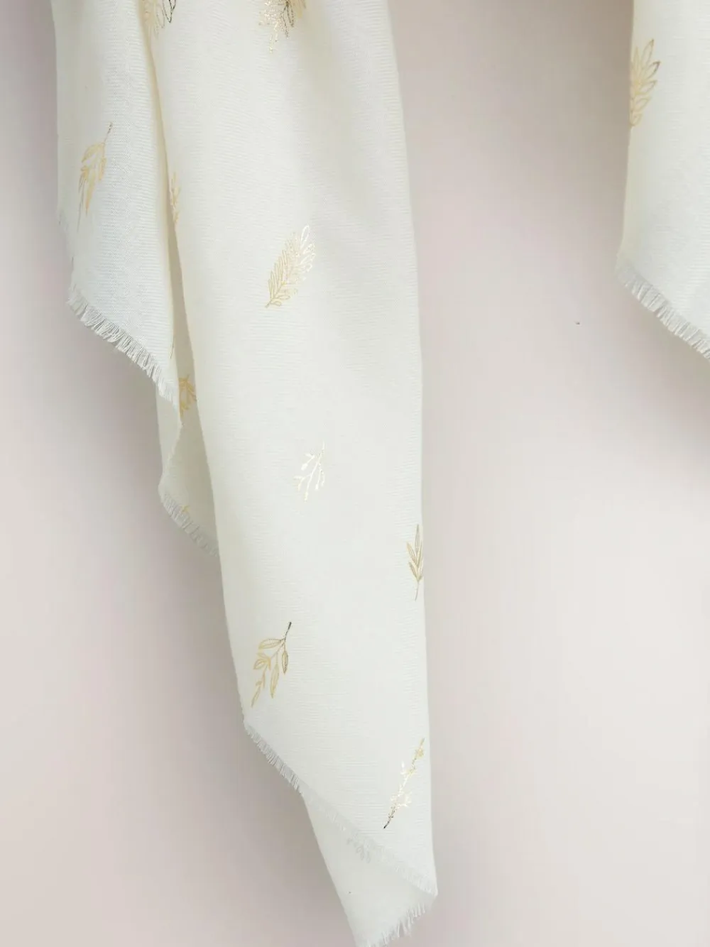 Next Cream Foil Print Lightweight Scarf^Women Hats, Gloves & Scarves|Hats, Gloves & Scarves