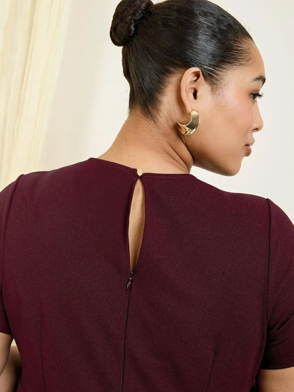 Best Friends Like These Curve Tab Detail Short Sleeve Midi Tailored Dress Berry Red