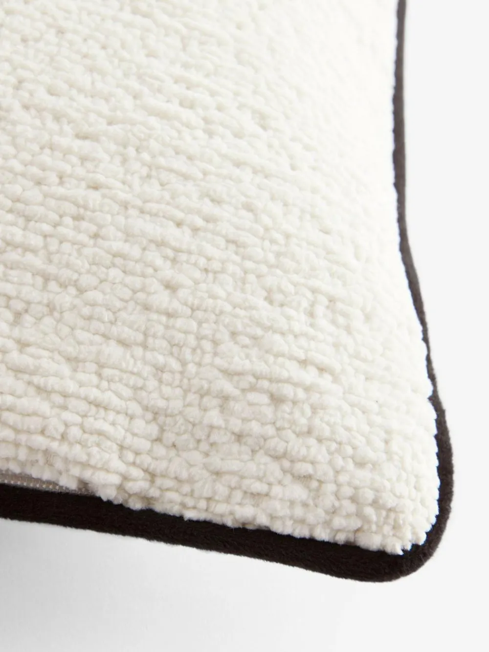 Outlet Next 50 x 50cm Boucle Chenille Textured Cushion Ivory