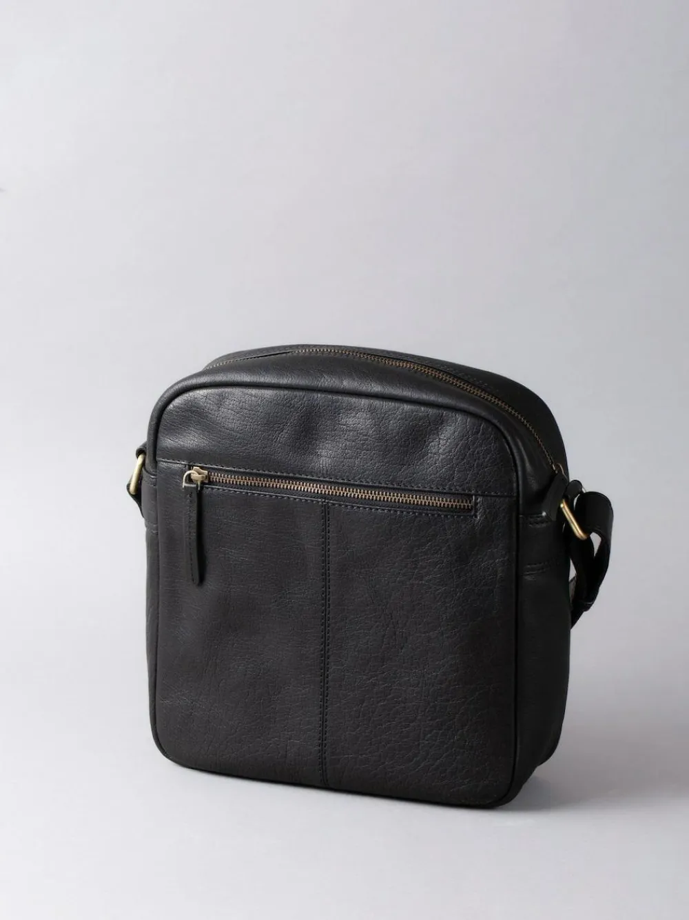 Hot Lakeland Leather Small Keswick Messenger Bag Black