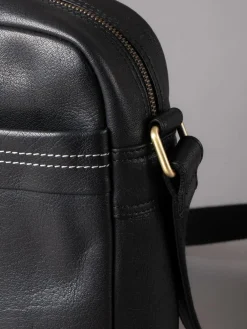 Hot Lakeland Leather Small Keswick Messenger Bag Black