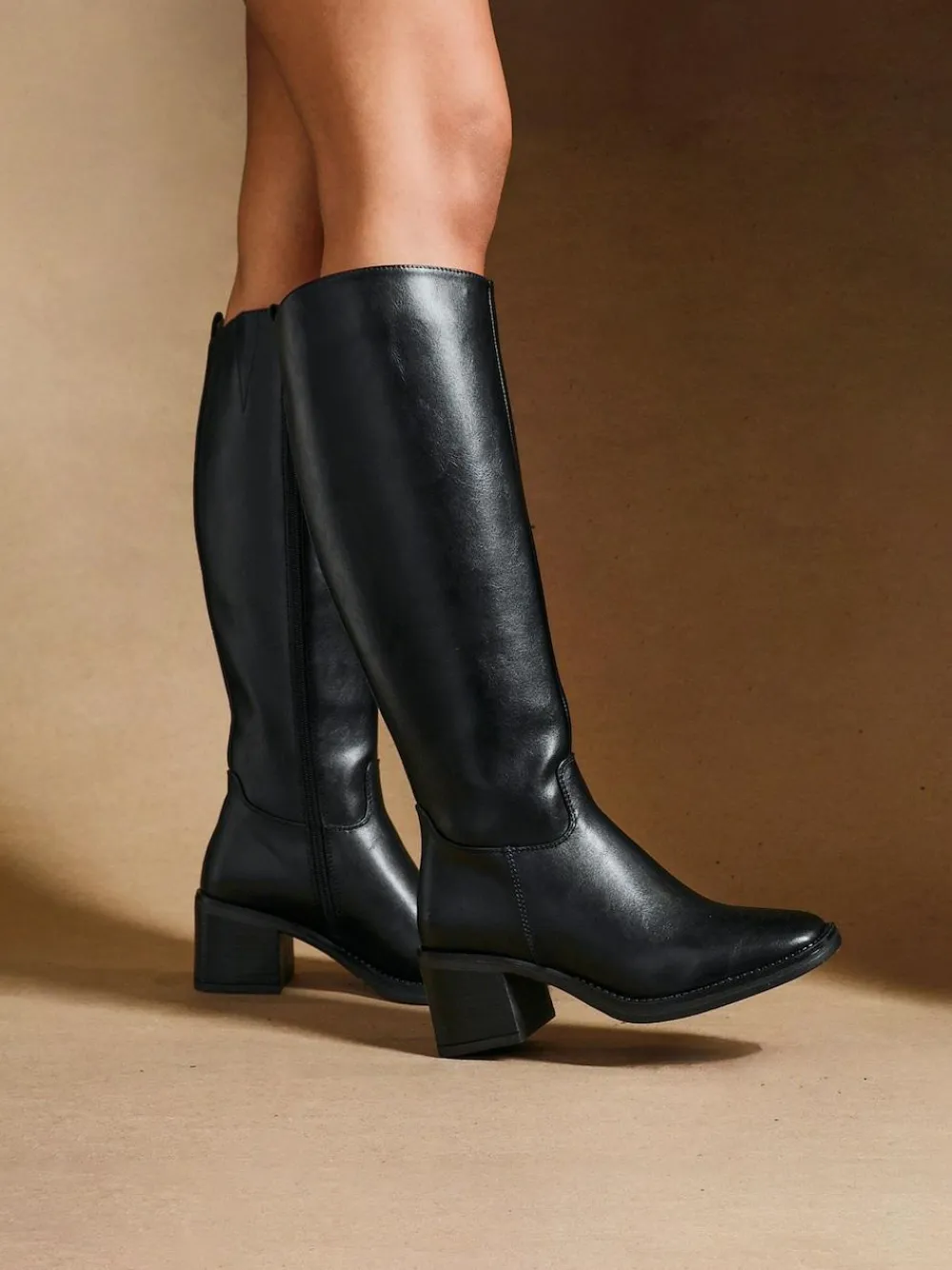 Hot Linzi Black Brandy Block Heel High Leg Boots