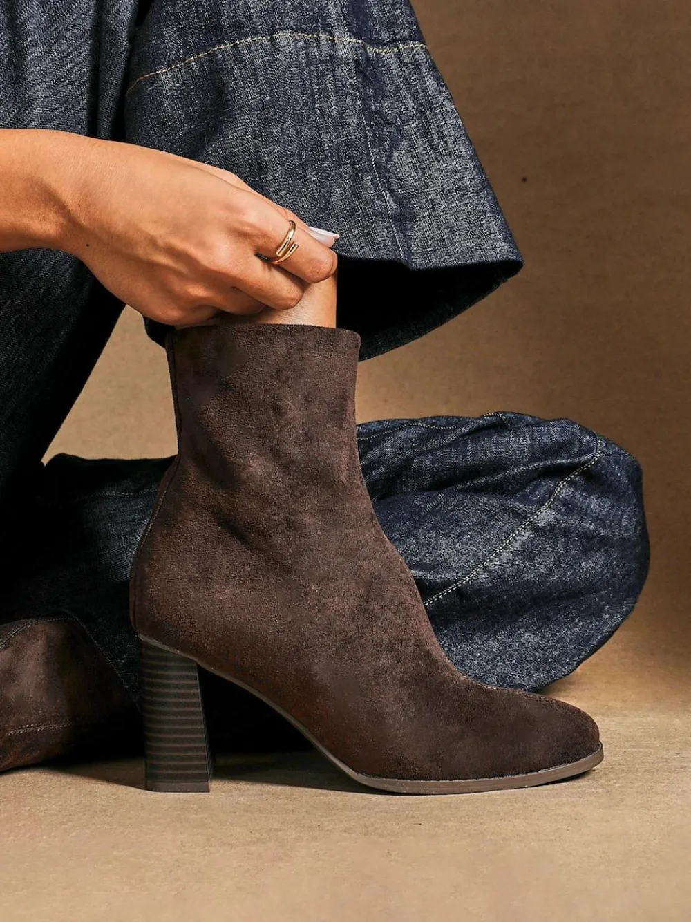 Linzi Approach Round Toe Block Heeled Ankle Boots^Women Boots & Wellies|Boots