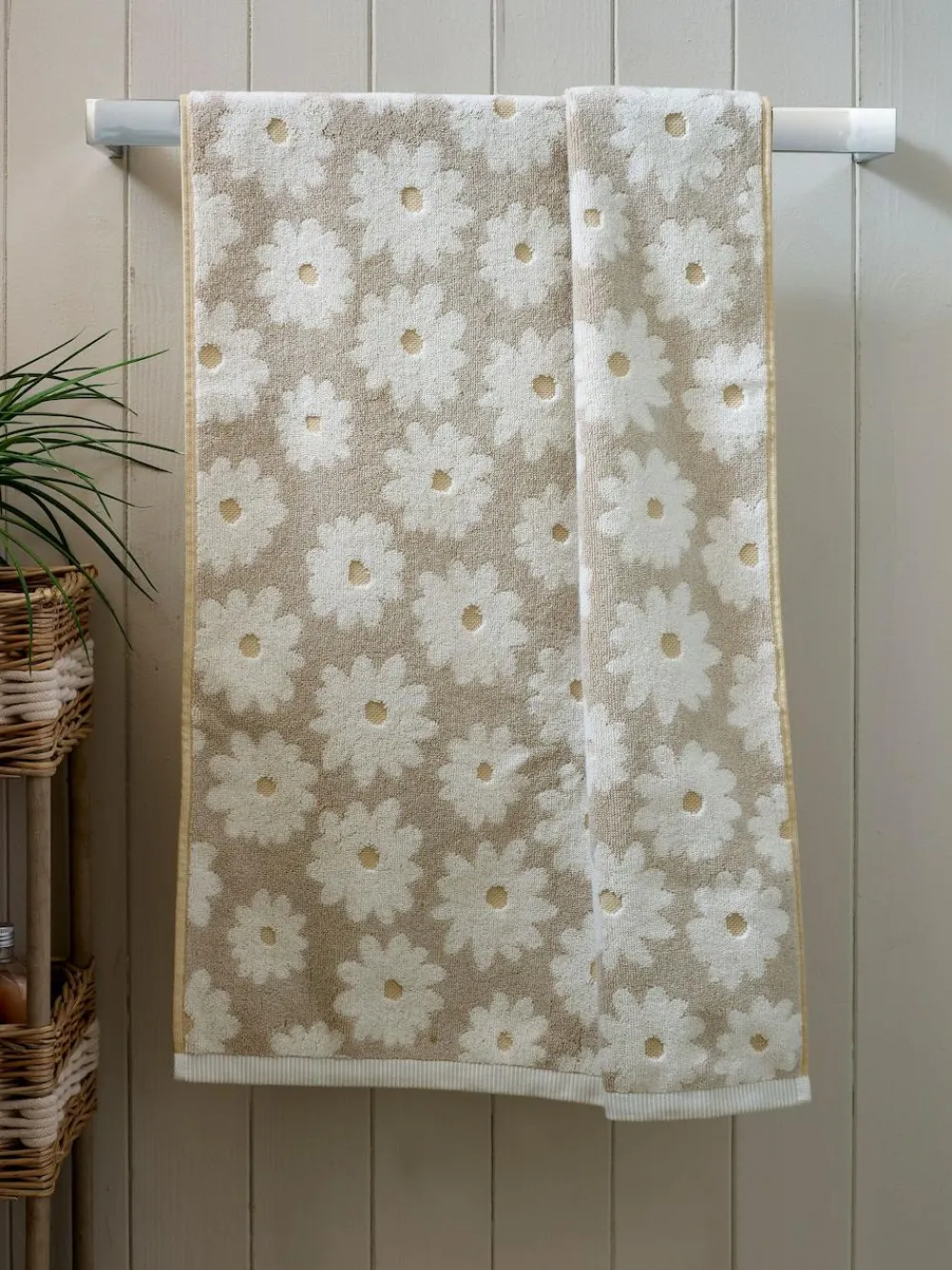 Outlet Next Daisy 100% Cotton Towels Natural Grey