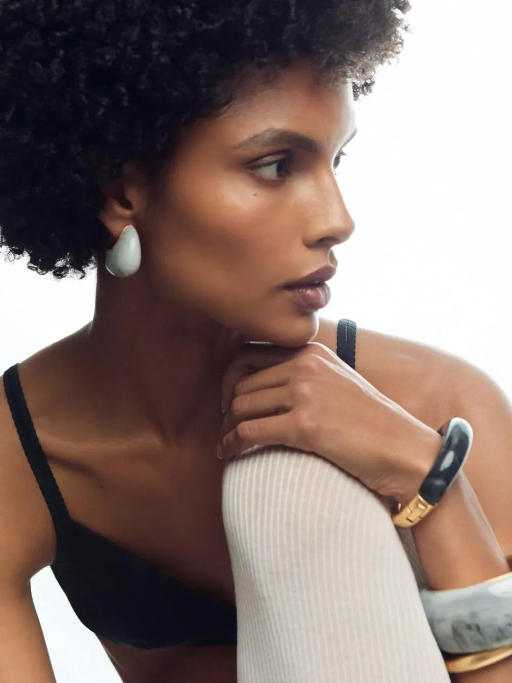 Reiss Gold Salma Tone Scoop Enamel Hinged Bangle^Women Jewellery