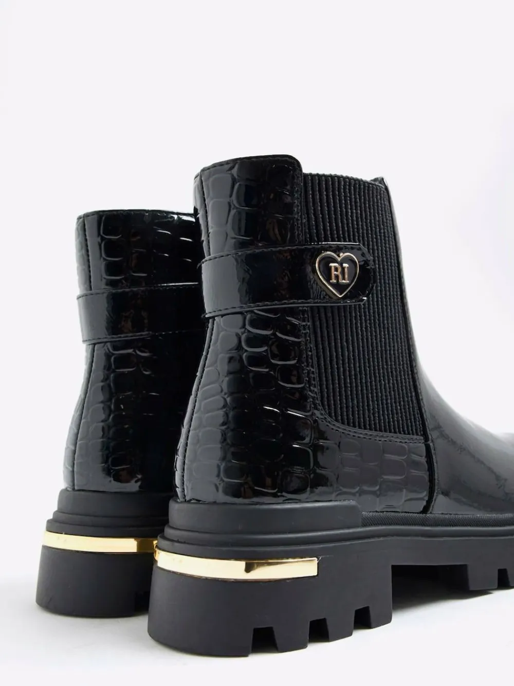 River Island Black Patent Heart Strap Chelsea Boots^ Boots & Wellies