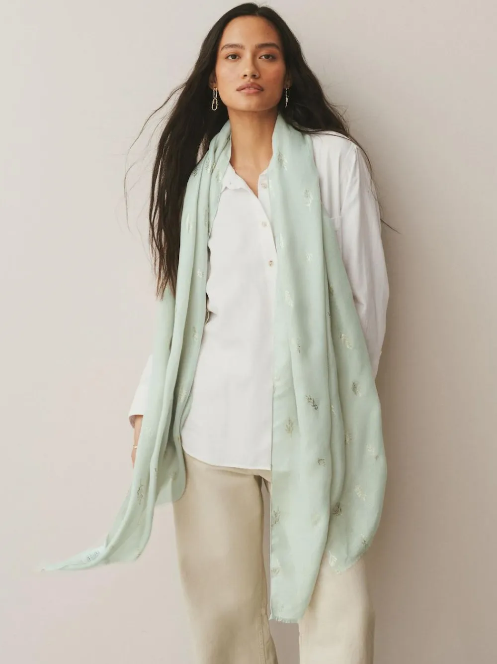 Next Sage Green Foil Lightweight Scarf^Women Hats, Gloves & Scarves|Hats, Gloves & Scarves