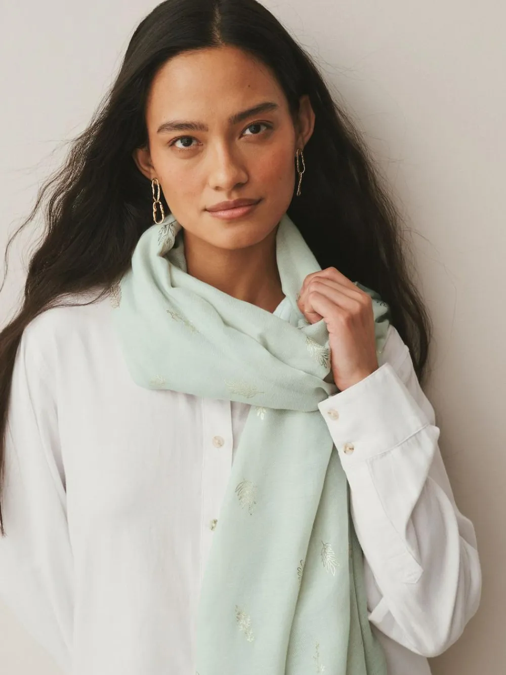 Next Sage Green Foil Lightweight Scarf^Women Hats, Gloves & Scarves|Hats, Gloves & Scarves