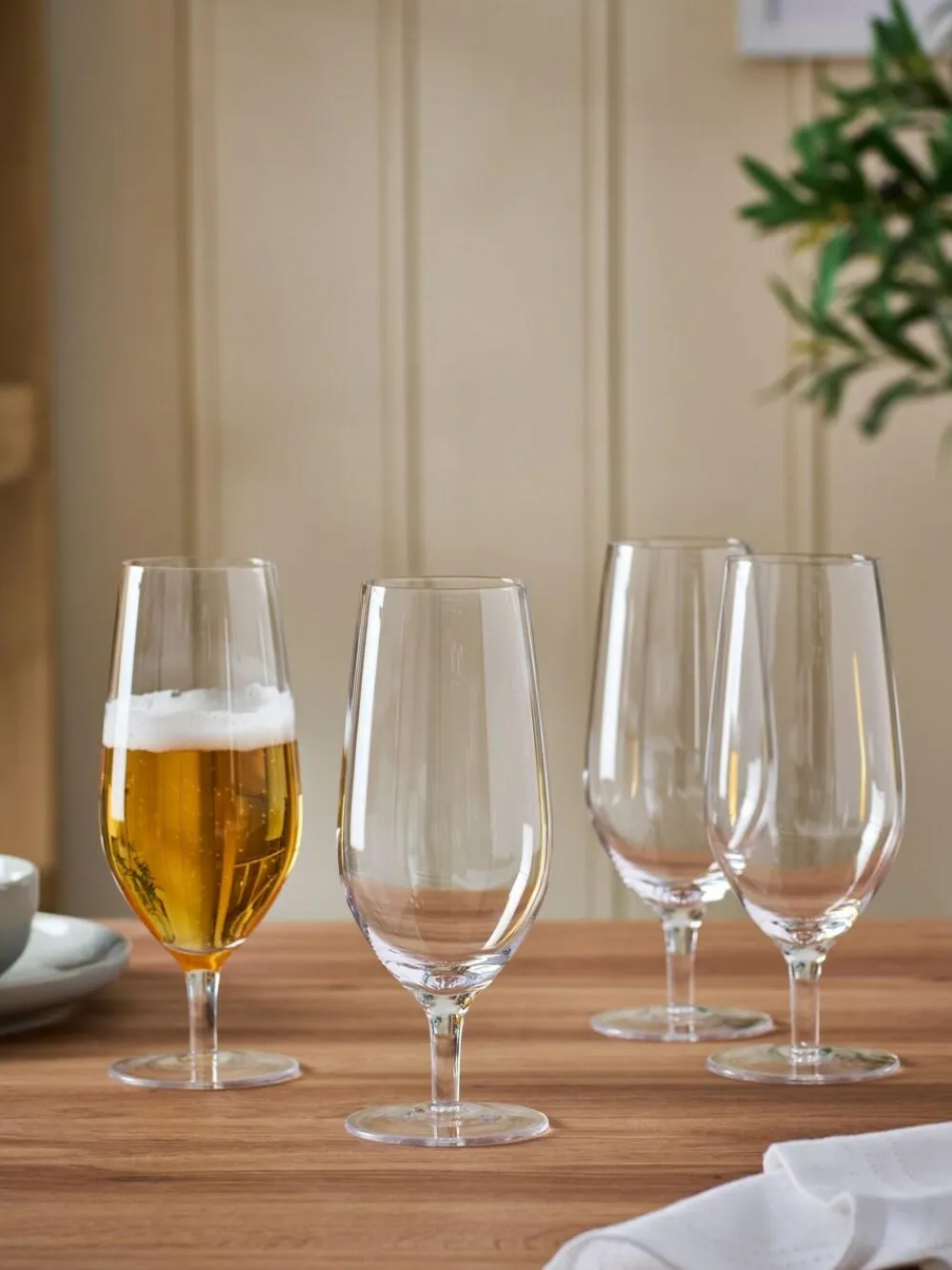 Hot Next Set of 4 Clear Nova Footed Pint Beer Glasses
