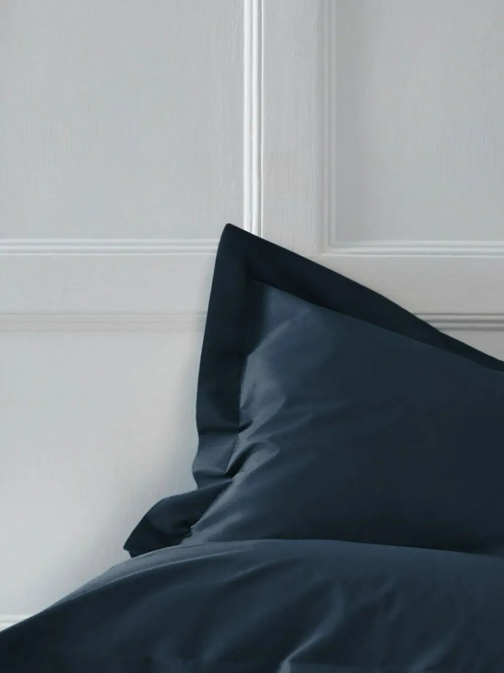 Online Next Set of 2 Navy Blue Cotton Rich Pillowcases