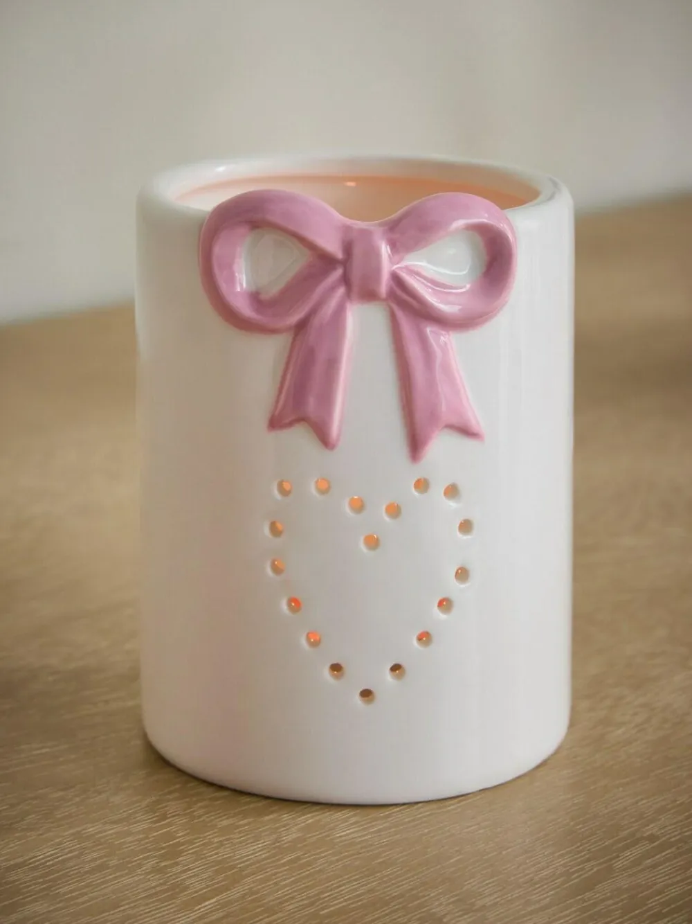 Best Next Set of 4 Pink/White Ceramic Bow 'Love' Tea Light Holders