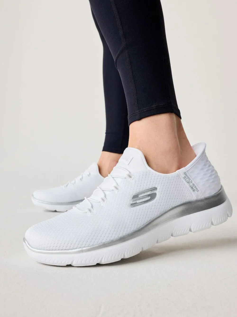 Clearance Skechers Womens Slip In Summits Dazzling Haze Trainers White