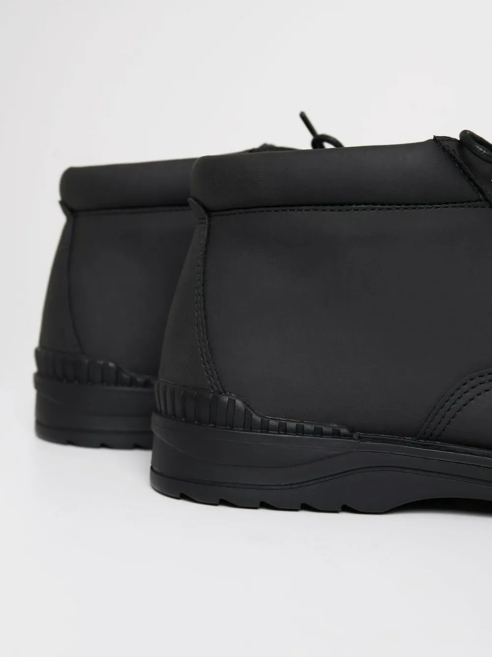 Outlet Threadbare Lace-Up Boots Black