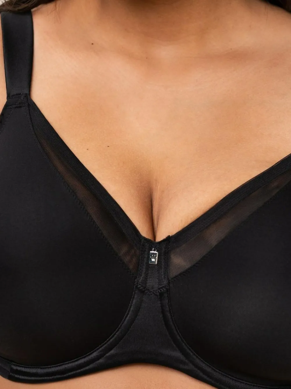 New Triumph Wired True Shape Sensation Minimizer Bra Black