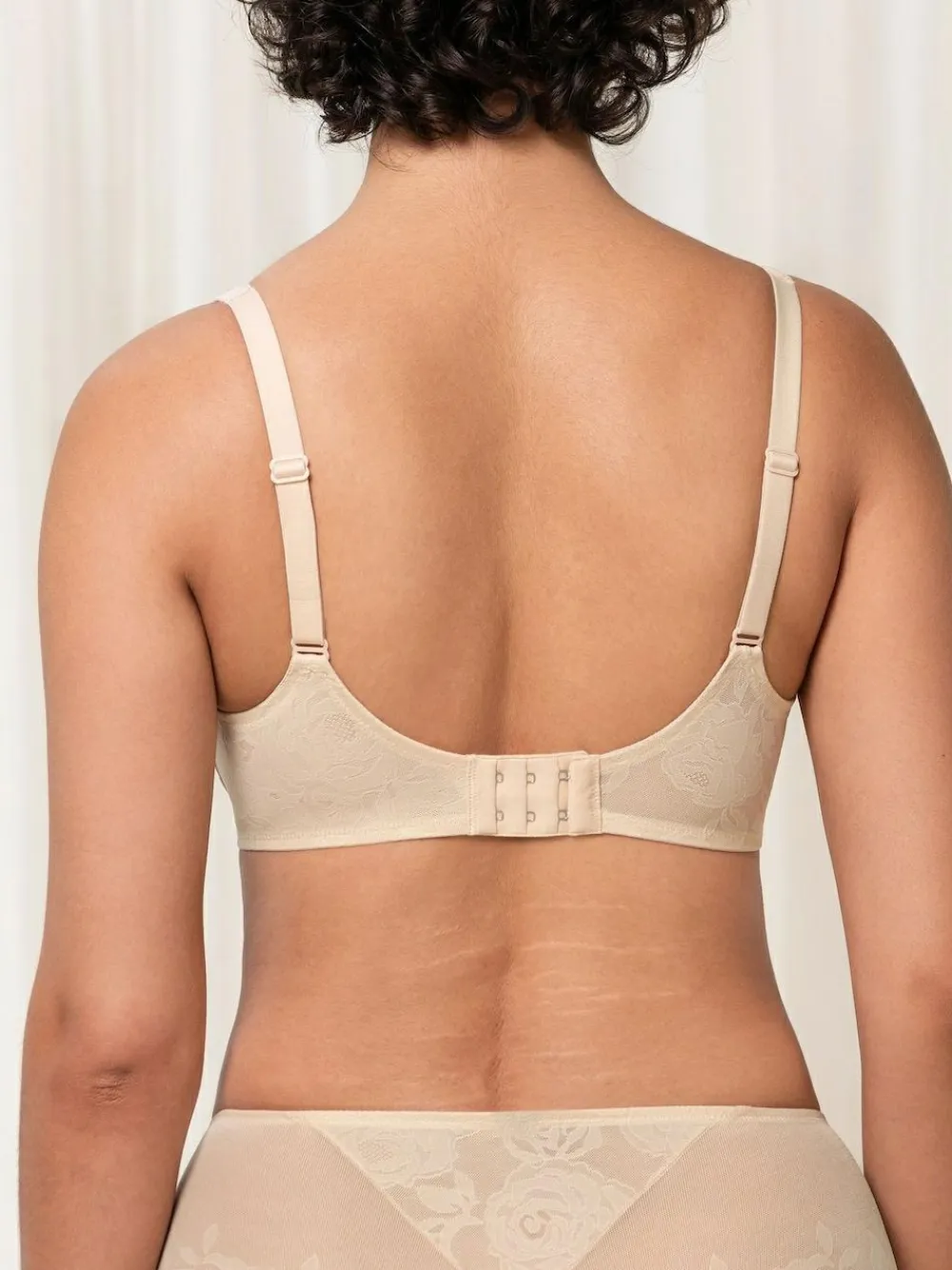 Online Triumph Wild Sensation Minimiser Bra Nude