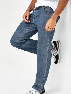 Discount Wrangler Mid Wash Straight Fit Texas Authentic Jeans