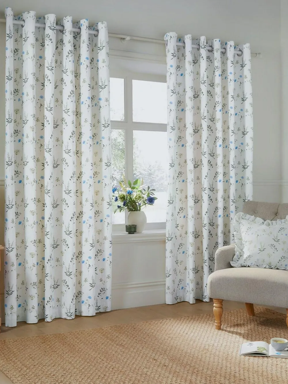Clearance Wylder White Meadow Eyelet Eyelet Curtains