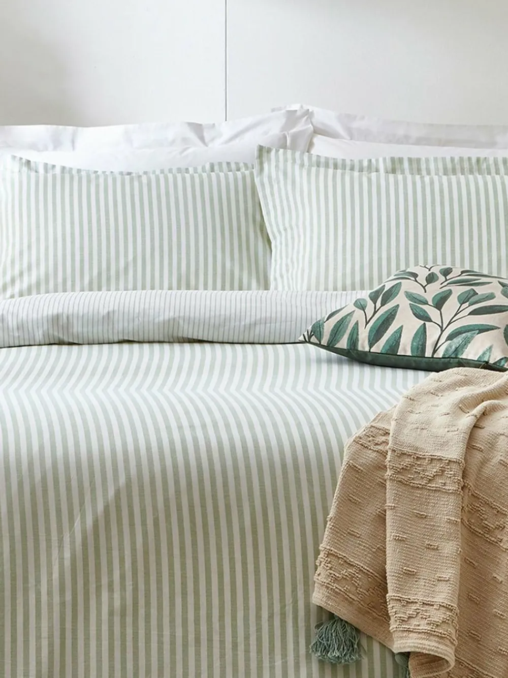 Hot Yard Eucalyptus Green Hebden Striped 100% Cotton Duvet Cover and Pillowcase Set